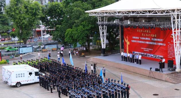 �麣�б���